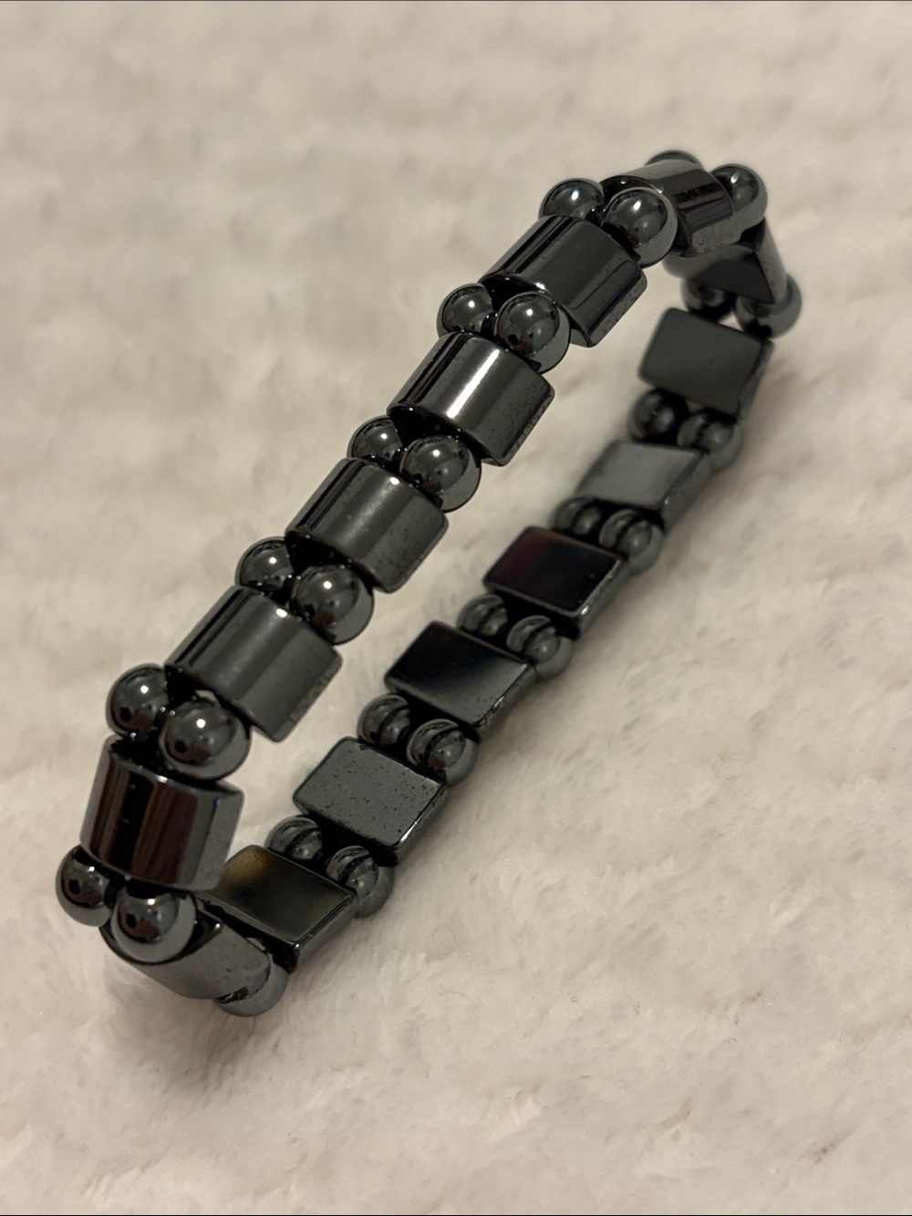 NWOT Unisex Black Hematite Magnetic Bracelet - Minimal Style